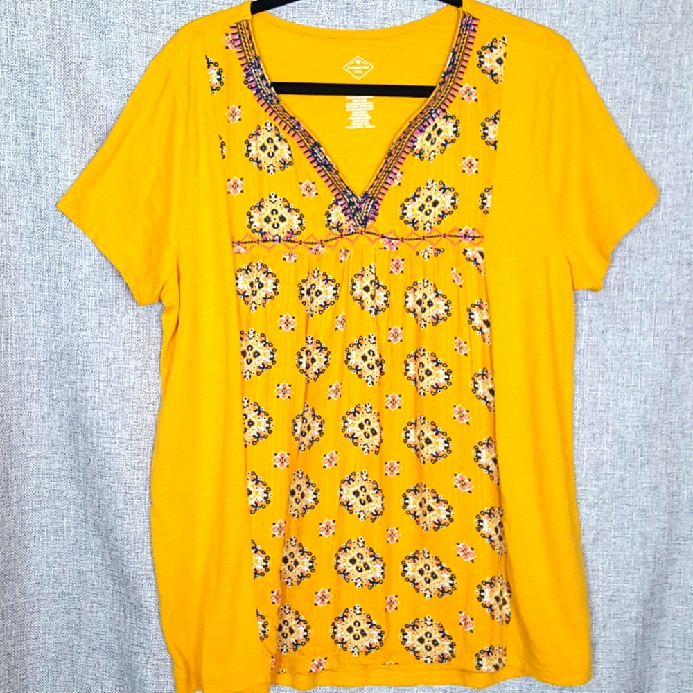 St. John's Bay Harvest Gold Decorative Tee XL